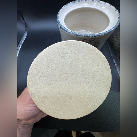 Home and Garden Party Ltd Floral Crock with Lid 2000 Made In USA Stoneware - Picture 5 of 8